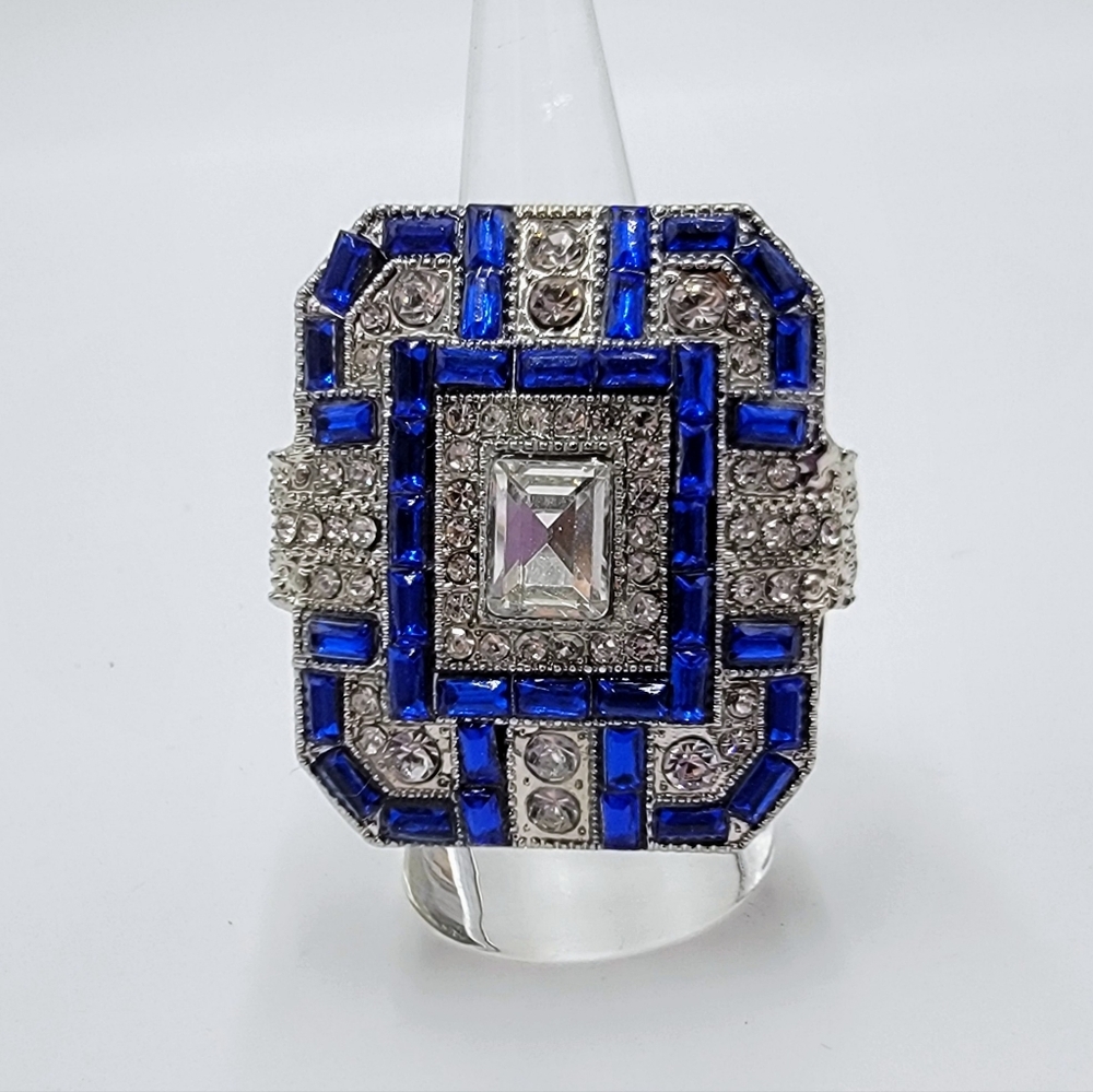 Huge Statement Bling Ring Costume Jewelry Size 7.75 Blue Silver Rhinestones